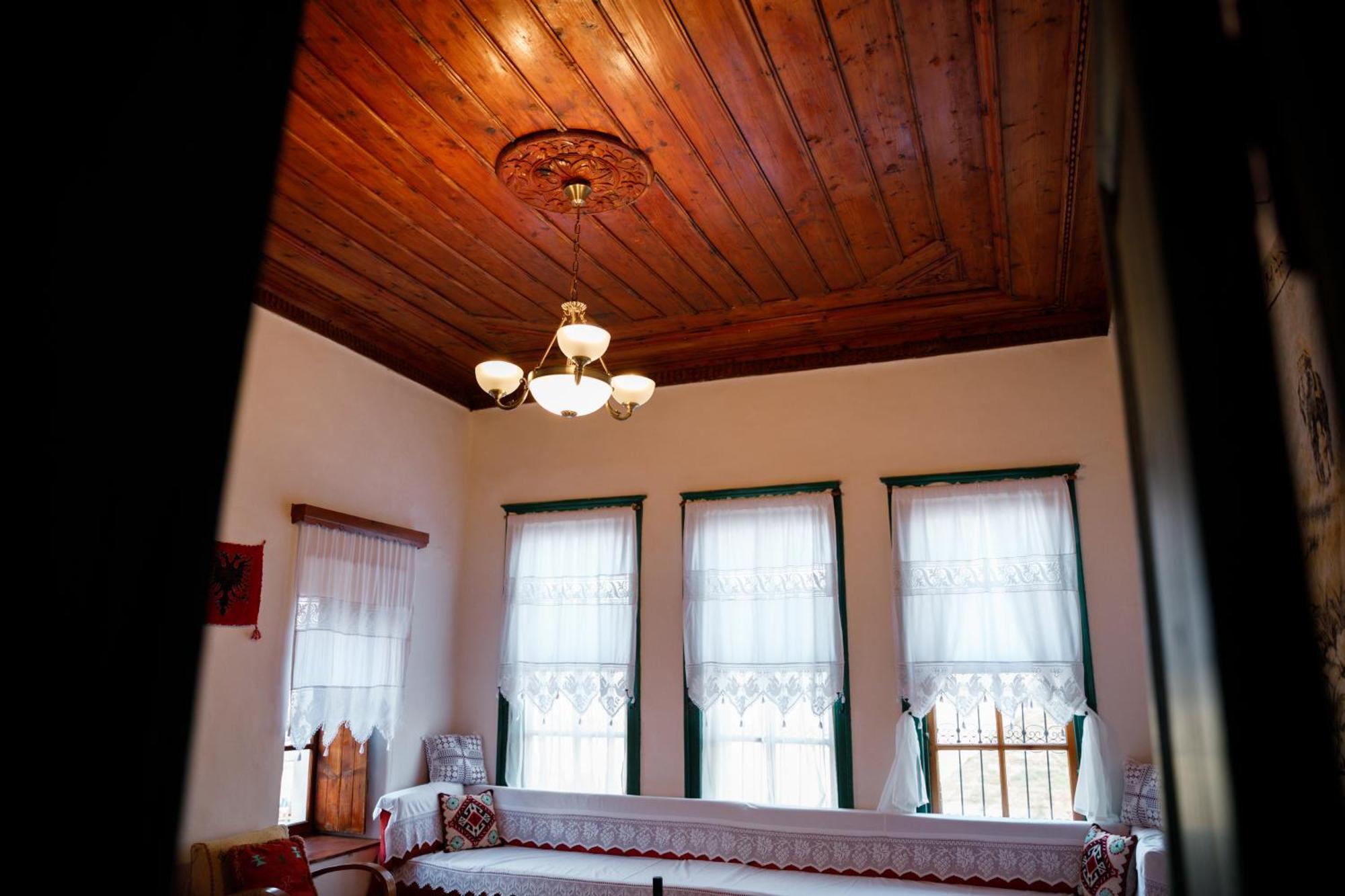 Guesthouse 1805 Гирокастра Экстерьер фото